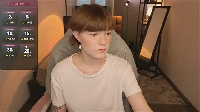 Snapshot of _DreamLuna1_ chatting on March 7, 12:35 pm DreamLuna1 online show from March 7, 12:35 pm