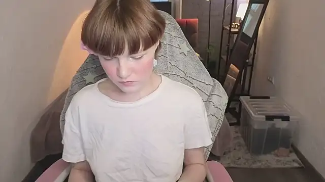 Snapshot of _DreamLuna1_ chatting on March 11, 1:06 pm DreamLuna1 online show from March 11, 1:06 pm