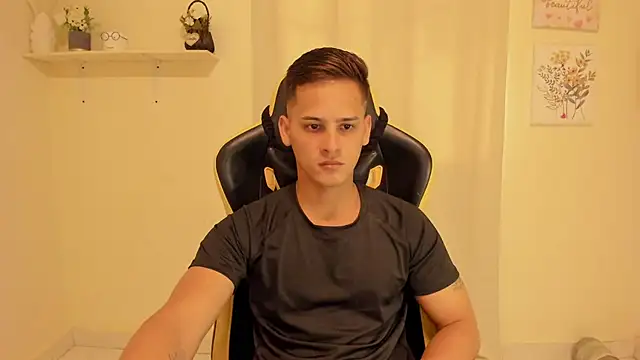 sexy andres01 online show from June 12, 2:16 pm