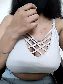 Snapshot of jannt_15 chatting on February 28, 6:25 am jannt 15 online show from February 28, 6:25 am