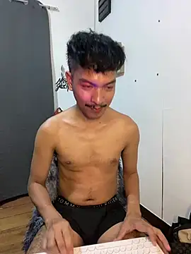 Snapshot of asian_darlingcummersxXx chatting on July 6, 12:46 pm asian darlingcummersxXx online show from July 6, 12:46 pm