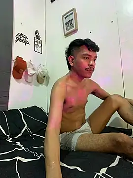 Snapshot of asian_darlingcummersxXx chatting on July 8, 2:32 pm asian darlingcummersxXx online show from July 8, 2:32 pm