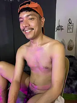 Snapshot of asian_darlingcummersxXx chatting on July 13, 5:38 pm asian darlingcummersxXx online show from July 13, 5:38 pm