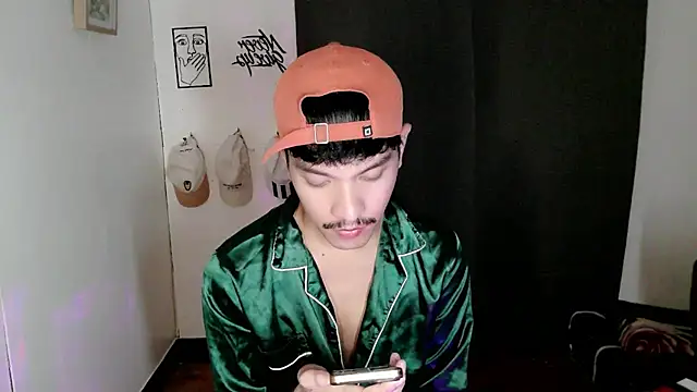 Snapshot of asian_darlingcummersxXx chatting on July 27, 3:30 pm asian darlingcummersxXx online show from July 27, 3:30 pm