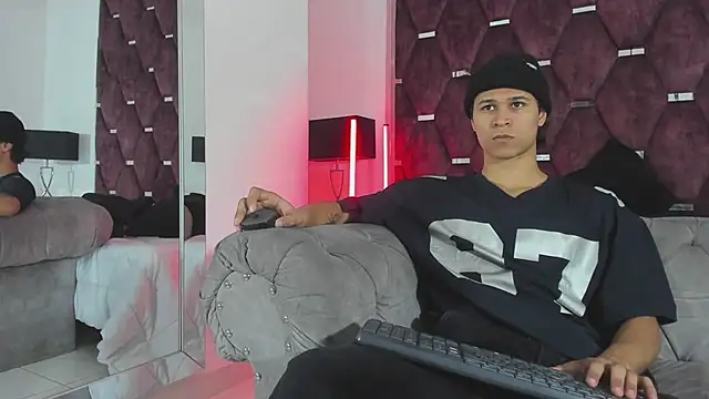 TonyBenedetti online show from July 24, 9:24 pm