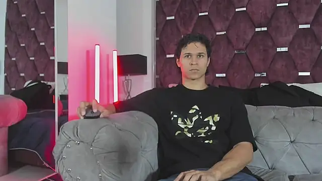TonyBenedetti online show from July 29, 8:18 pm