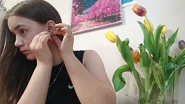 VeloraStar online show from March 10, 10:31 am