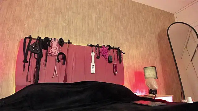 Snapshot of lilith_velvet_ chatting on March 11, 12:33 pm lilith velvet online show from March 11, 12:33 pm