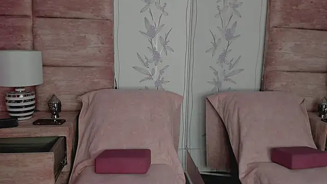 AtheneaVoss online show from June 30, 8:32 pm