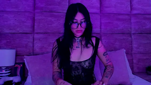 Snapshot of MiaLiberty chatting on March 21, 4:39 am MiaLiberty online show from March 21, 4:39 am