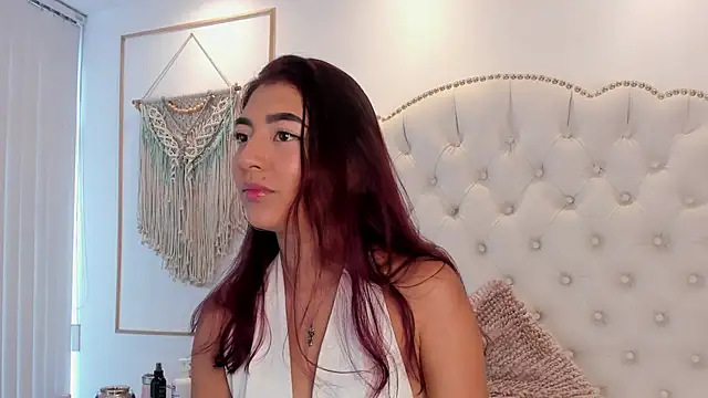 Snapshot of Sara_funy chatting on March 16, 12:31 pm Sara funy online show from March 16, 12:31 pm