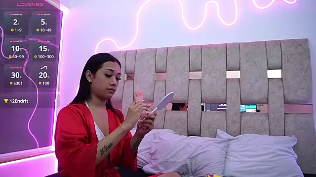 Snapshot of liasuaza chatting on March 19, 12:09 pm liasuaza online show from March 19, 12:09 pm