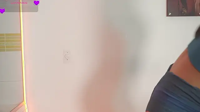 Snapshot of Petitte_Mussa chatting on March 7, 8:17 pm Petitte Mussa online show from March 7, 8:17 pm