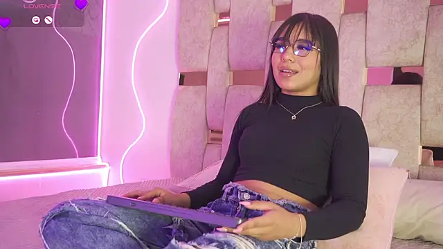 Snapshot of Petitte_Mussa chatting on March 28, 4:01 am Petitte Mussa online show from March 28, 4:01 am