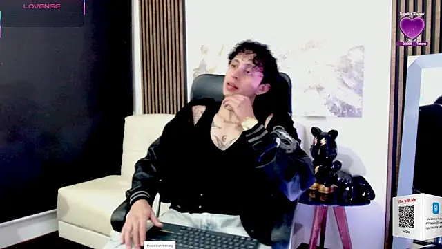 Snapshot of Jay_Taylor1_ chatting on March 11, 2:50 am Jay Taylor1 online show from March 11, 2:50 am