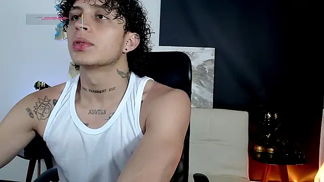 Snapshot of Jay_Taylor1_ chatting on March 29, 2:33 am Jay Taylor1 online show from March 29, 2:33 am