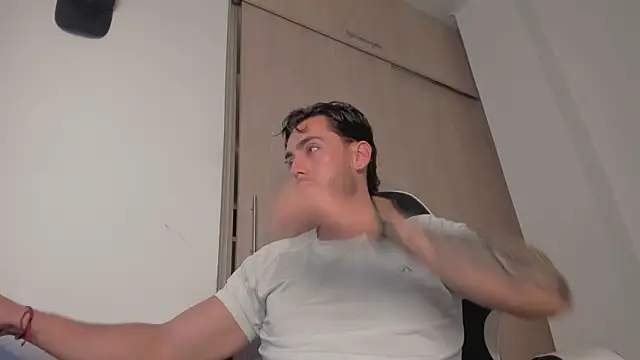 Snapshot of Axel__Blaze chatting on March 11, 12:22 pm Axel Blaze online show from March 11, 12:22 pm