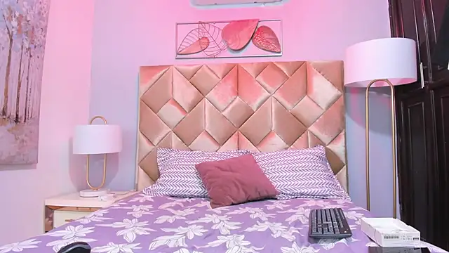 gabyevans4 online show from March 18, 1:03 pm