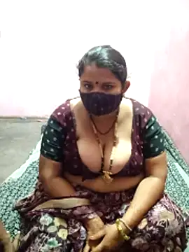 Snapshot of gujjuhotcouple chatting on March 9, 12:47 am gujjuhotcouple online show from March 9, 12:47 am