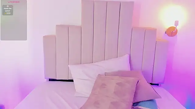 Snapshot of ElizabethBelle chatting on March 25, 7:31 pm ElizabethBelle online show from March 25, 7:31 pm