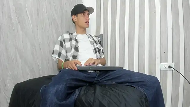 Thiagoduarte  online show from March 19, 4:00 pm