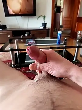 Snapshot of grzes_zny88 chatting on March 10, 12:54 pm grzes zny88 online show from March 10, 12:54 pm