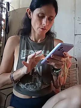 yuliitza4 online show from June 11, 2:37 pm
