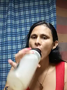 yuliitza4 online show from June 19, 12:48 am