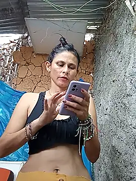 yuliitza4 online show from June 21, 4:53 pm