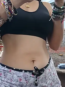 yuliitza4 online show from July 17, 2:45 pm