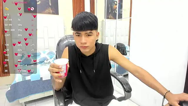 Thiago collinss online show from June 25, 10:47 pm
