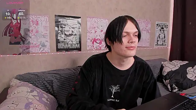 Snapshot of maximcumtasty chatting on March 8, 10:30 am maximcumtasty online show from March 8, 10:30 am