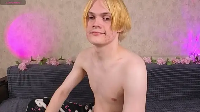 Snapshot of maximcumtasty chatting on April 2, 1:09 pm maximcumtasty online show from April 2, 1:09 pm