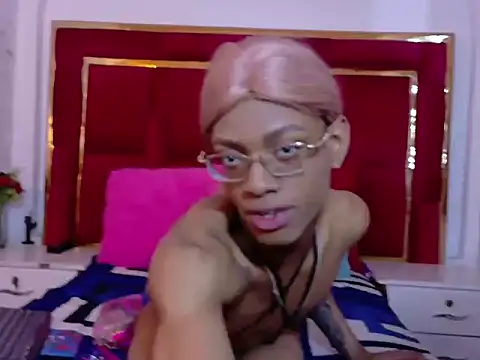 Snapshot of TiffannyValentine chatting on April 29, 12:42 pm TiffannyValentine online show from April 29, 12:42 pm