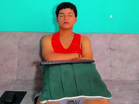 Snapshot of Brandon_Wesly chatting on March 2, 2:13 pm Brandon Wesly online show from March 2, 2:13 pm