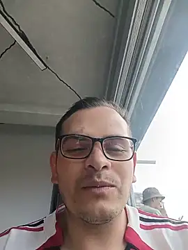 Snapshot of Edwin_Q chatting on June 3, 3:50 pm Edwin Q online show from June 3, 3:50 pm