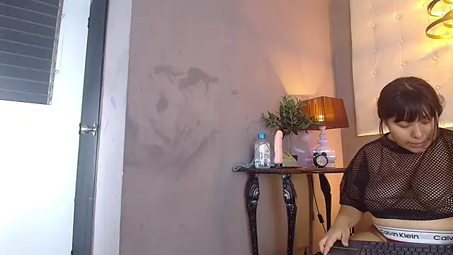 Snapshot of Assly_Love chatting on March 15, 4:40 am Assly Love online show from March 15, 4:40 am