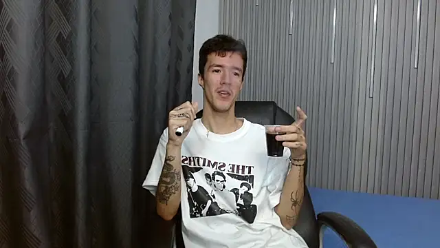 CamiEvan online show from March 21, 8:01 pm