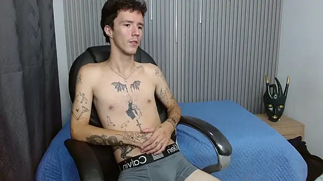 CamiEvan online show from March 22, 8:12 pm