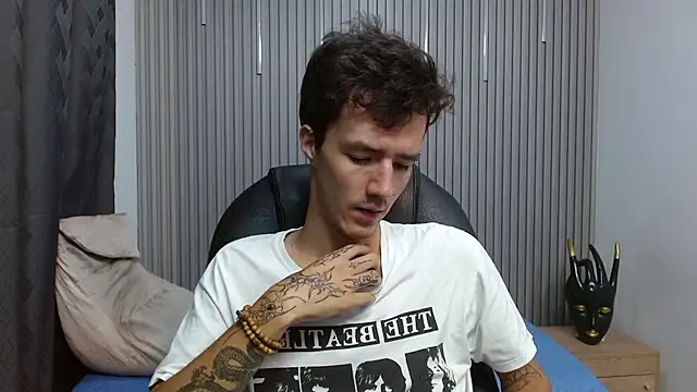 CamiEvan online show from March 28, 6:51 pm