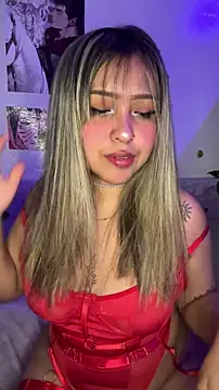 Snapshot of Moon_Velvet_ chatting on March 18, 10:57 pm Moon Velvet online show from March 18, 10:57 pm