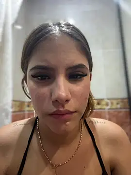 Snapshot of MiluRossee chatting on March 28, 4:56 am MiluRossee online show from March 28, 4:56 am