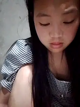 Snapshot of Miu_la chatting on March 24, 10:04 pm Miu la online show from March 24, 10:04 pm