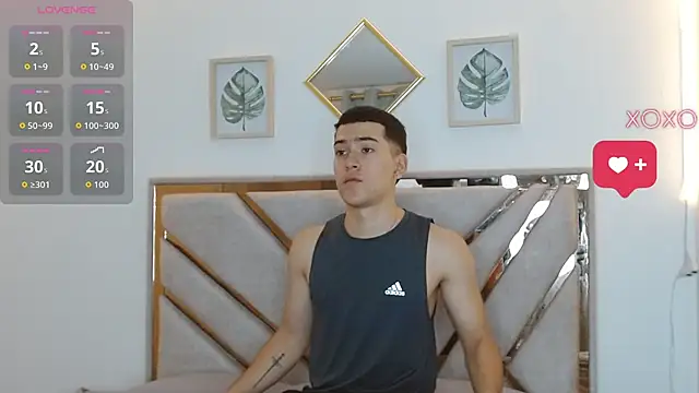 Snapshot of oliver___saint chatting on March 27, 11:48 pm oliver saint online show from March 27, 11:48 pm