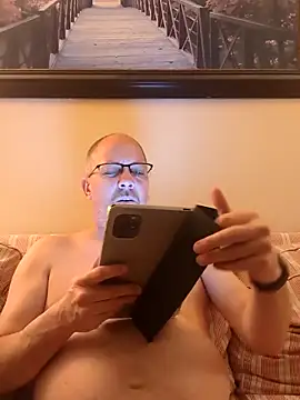 Snapshot of WorthingtonM3 chatting on February 28, 3:51 am WorthingtonM3 online show from February 28, 3:51 am