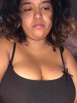 Snapshot of emi_li82 chatting on March 6, 6:15 pm emi li82 online show from March 6, 6:15 pm