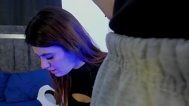 Snapshot of Bella_and_Mariana chatting on March 5, 12:12 pm Bella and Mariana online show from March 5, 12:12 pm