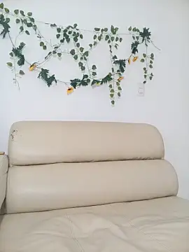 TinnaPeyton online show from March 4, 5:41 pm