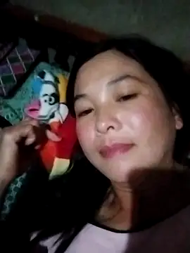 Snapshot of rinrin7700 chatting on March 12, 1:17 pm rinrin7700 online show from March 12, 1:17 pm