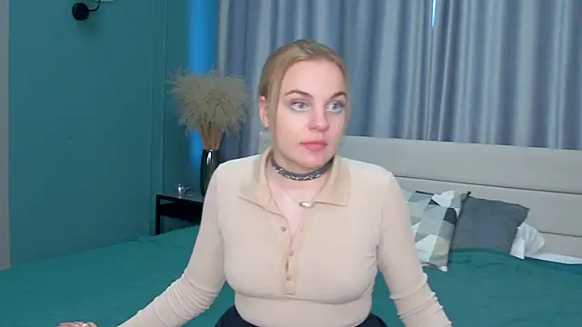 Glow Margo online show from March 8, 1:25 am